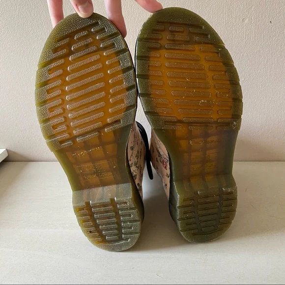 Dr. Martens 1460 Vintage Cream Rose Floral Boots - Picture 8 of 8